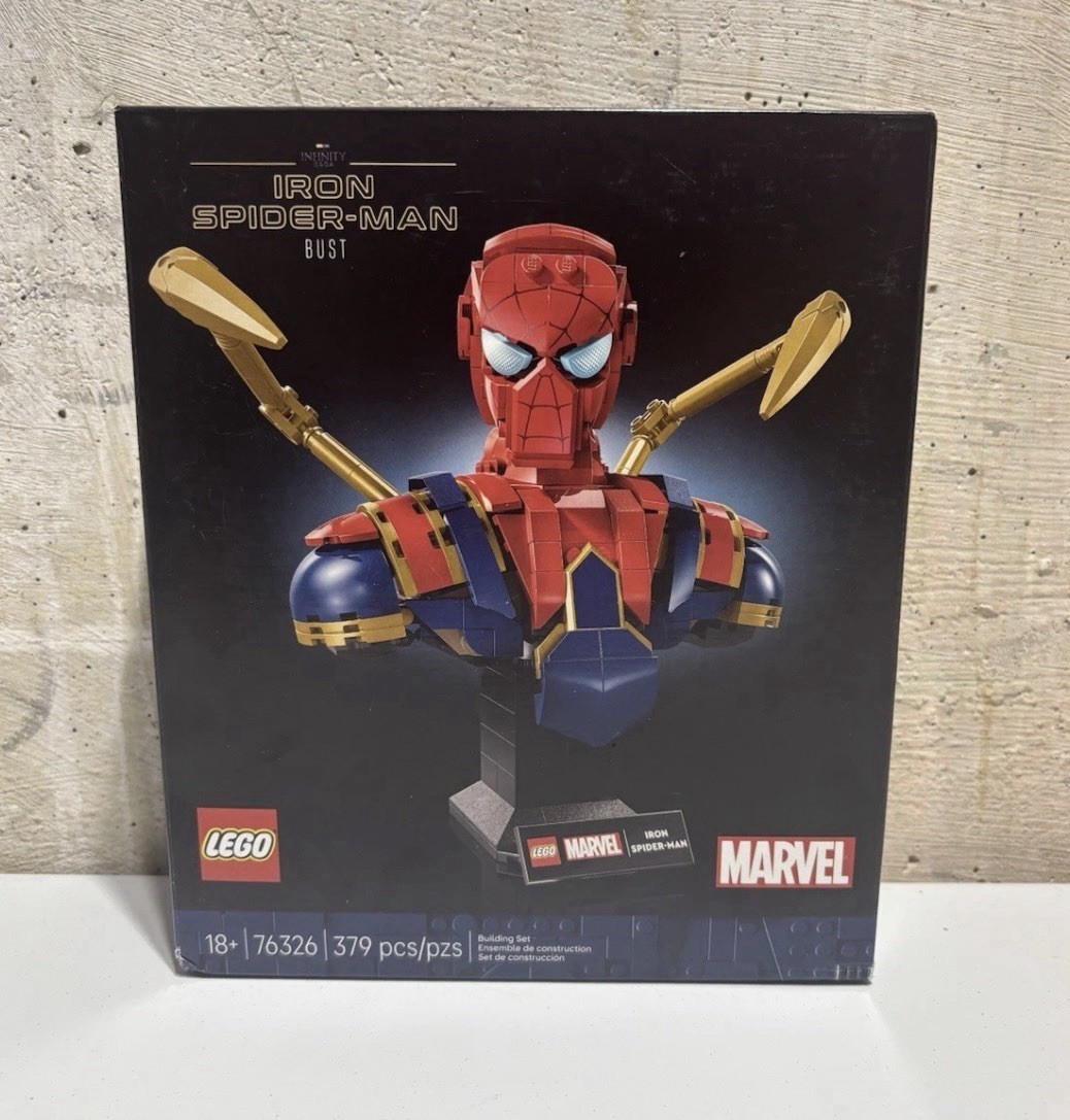 LEGO Marvel 76326 Iron Spider-Man Bust 379 Pieces NEW Factory Sealed LEGO Marvel 76326 Iron Spider-Man Bust 379 Pieces NEW Factory Sealed