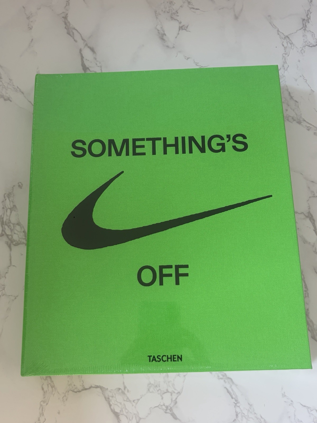 Virgil Abloh x Nike ICONS Something’s Off Book Taschen New sealed Virgil Abloh x Nike ICONS Something’s Off Book Taschen New sealed