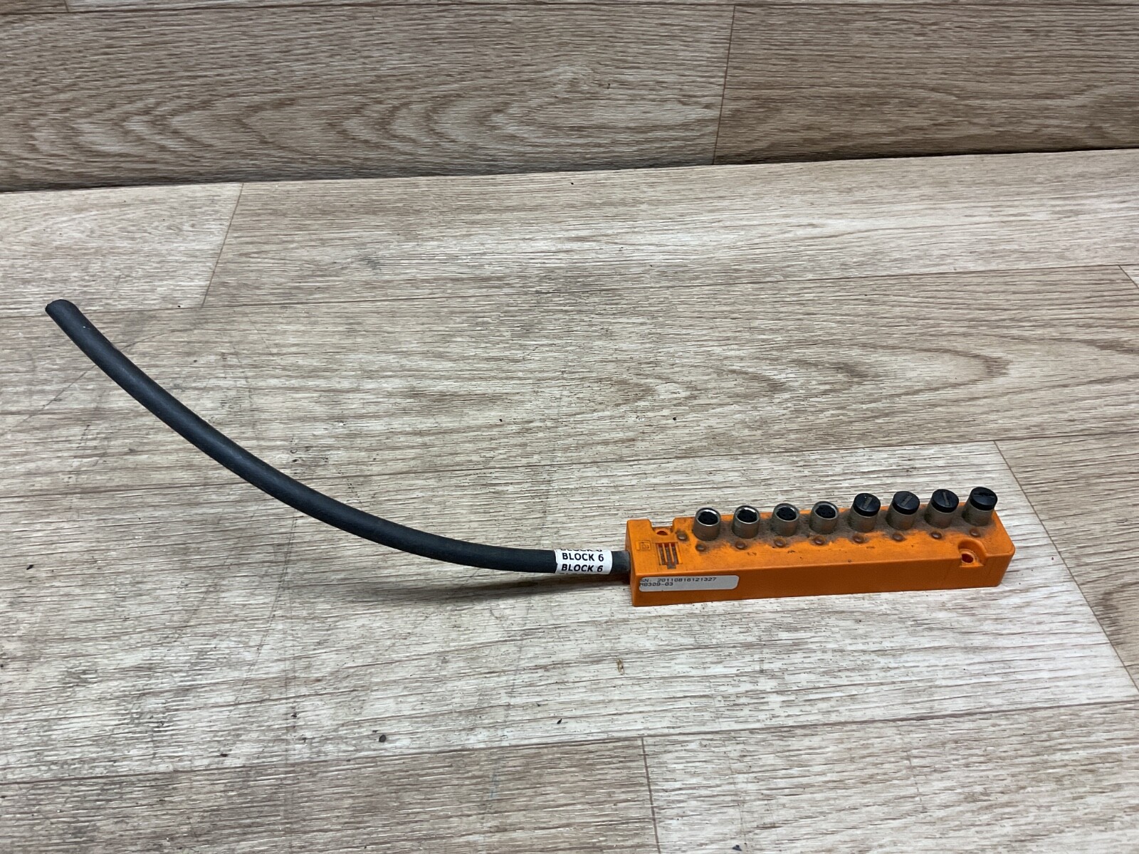 Lumberg Automation SB 8/LED-3-333/10M Distribution Box M8309-03 #54C25 Lumberg Automation SB 8/LED-3-333/10M Distribution Box M8309-03 #54C25