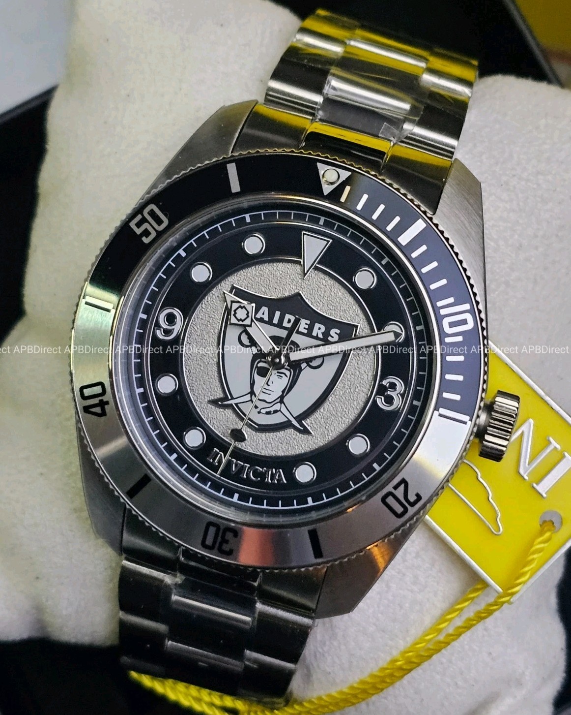 Invicta - NFL Las Vegas RAIDERS - Throwback Logo - Licensed NFL - mens watch
