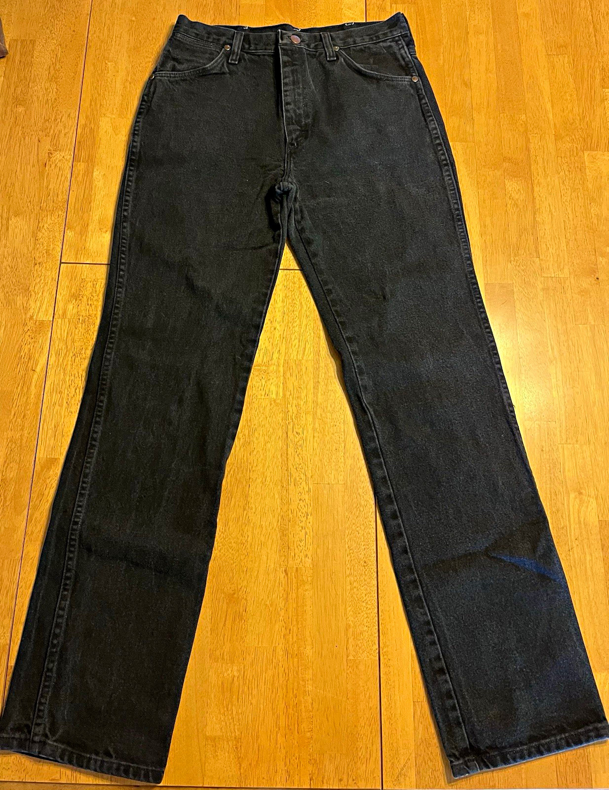 Wrangler Vintage Black Denim Jeans 100% Cotton Straight leg, High Waist. Wrangler Vintage Black Denim Jeans 100% Cotton Straight leg, High Waist.