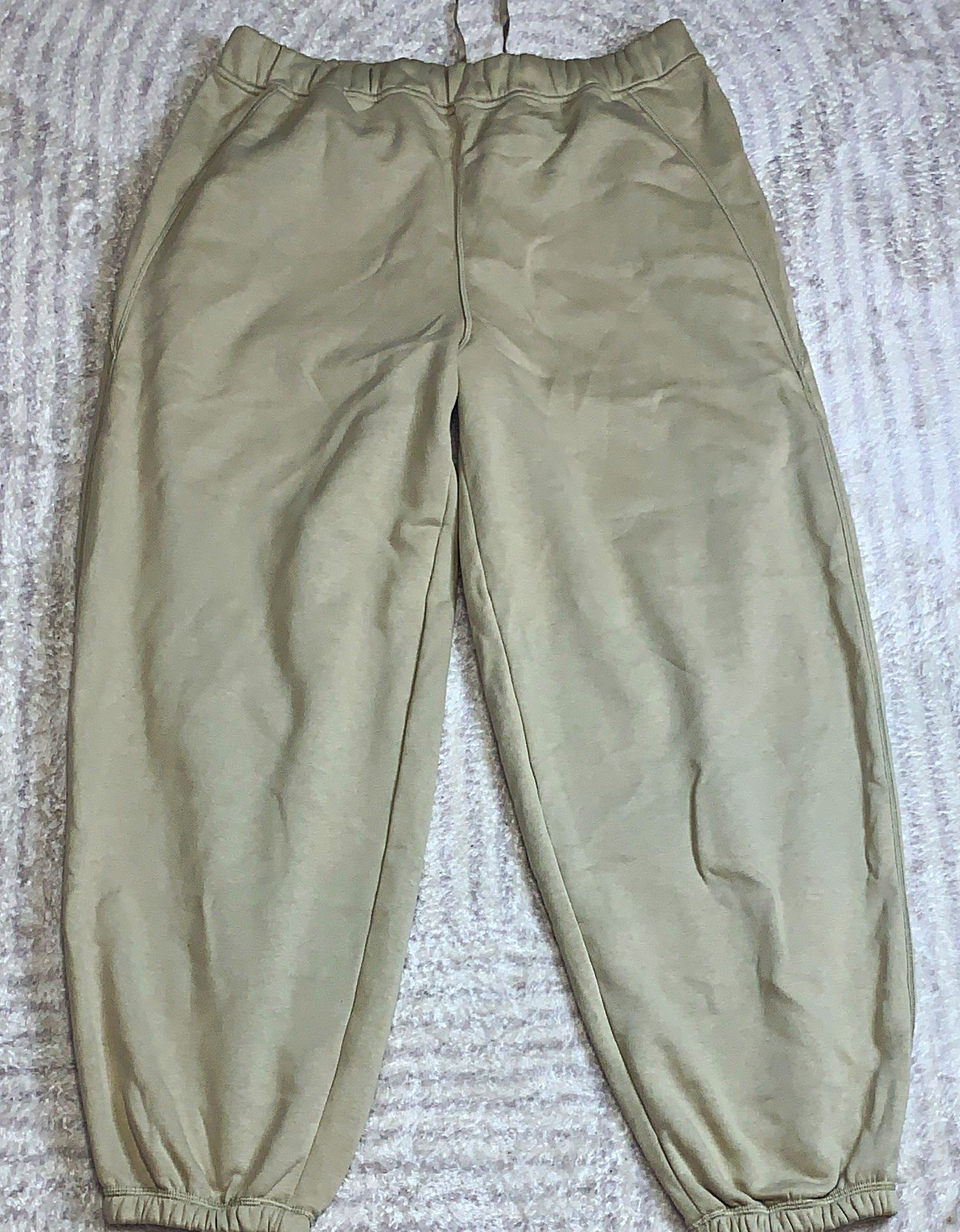 lululemon Women’s Beige Jogger Pants Size M Elastic Waist Athleisure
