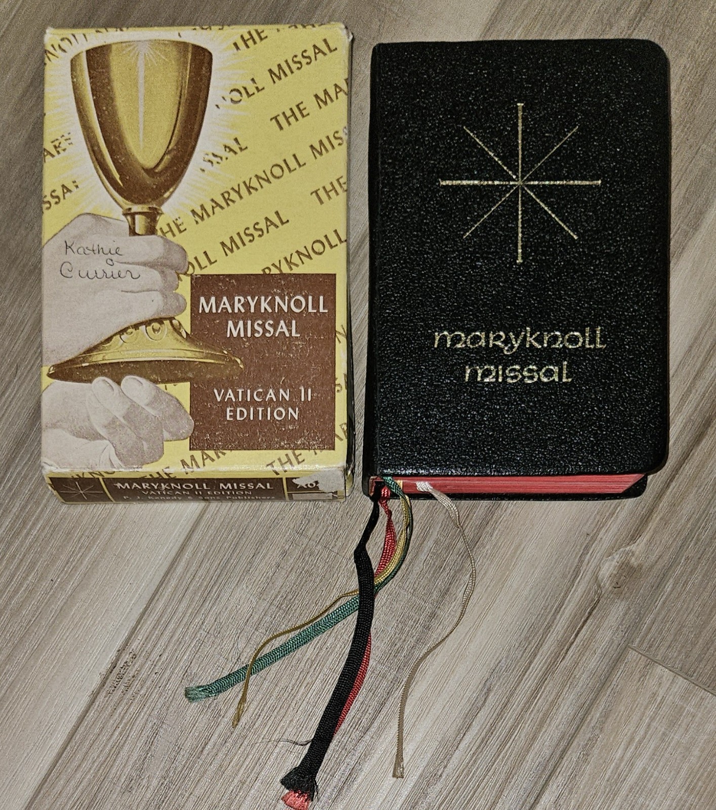 Vintage 1966: THE MARYKNOLL MISSAL; Vatican II Edition; Catholic ; illustrated Vintage 1966: THE MARYKNOLL MISSAL; Vatican II Edition; Catholic ; illustrated
