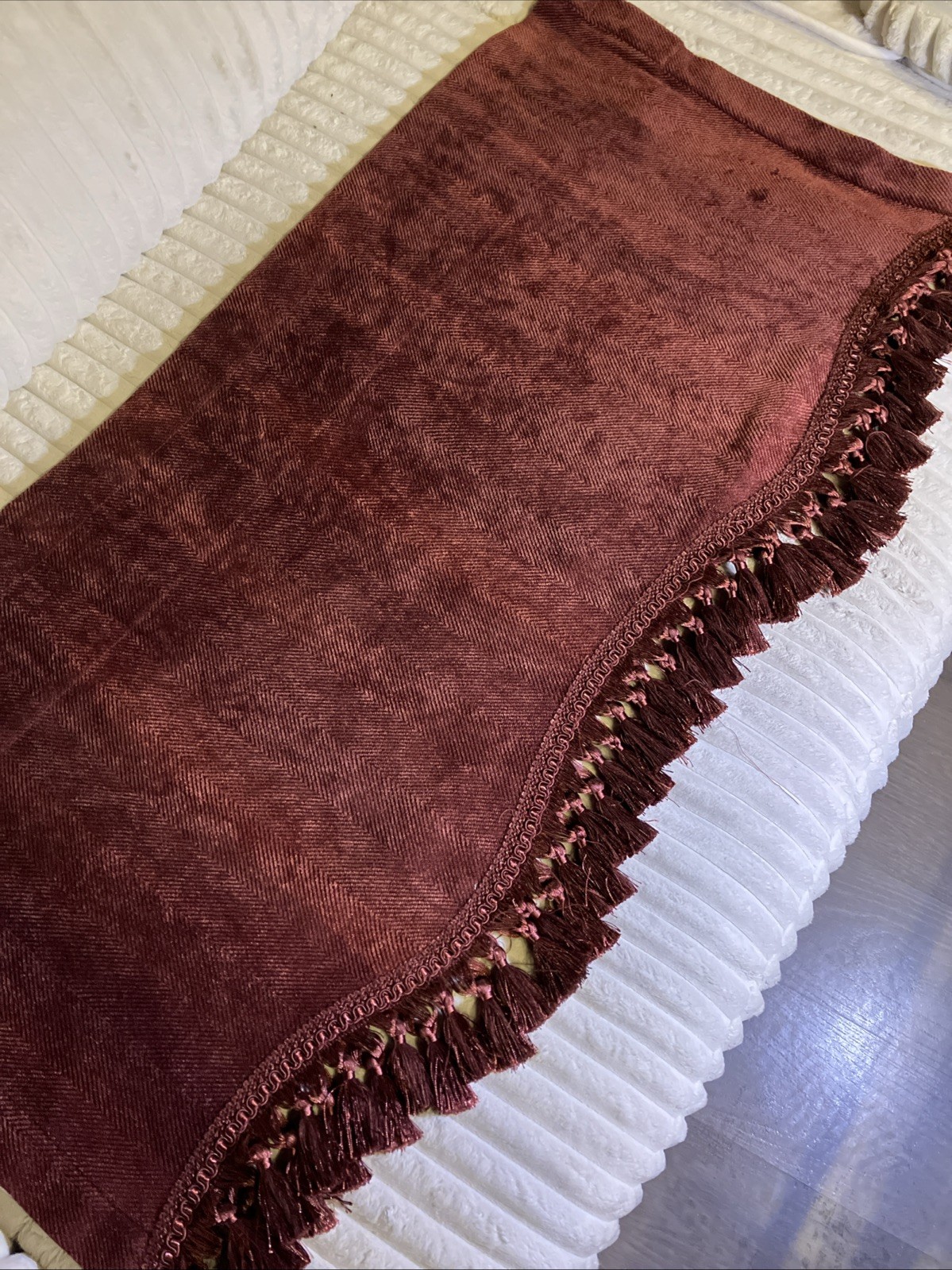 Set Of 2 Croscill Home Valances 40”x21” Red Galleria Tassels Set Of 2 Croscill Home Valances 40”x21” Red Galleria Tassels