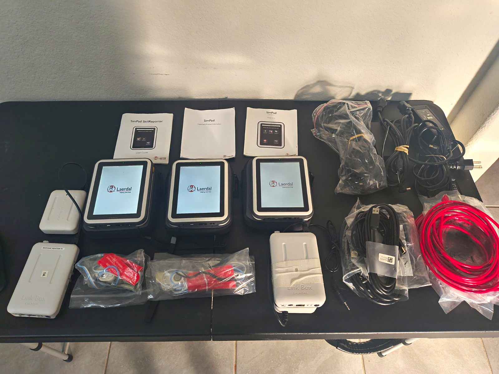 Lot of 3 Laerdal Simpad 200-30150 Not Fully Tested Lot of 3 Laerdal Simpad 200-30150 Not Fully Tested