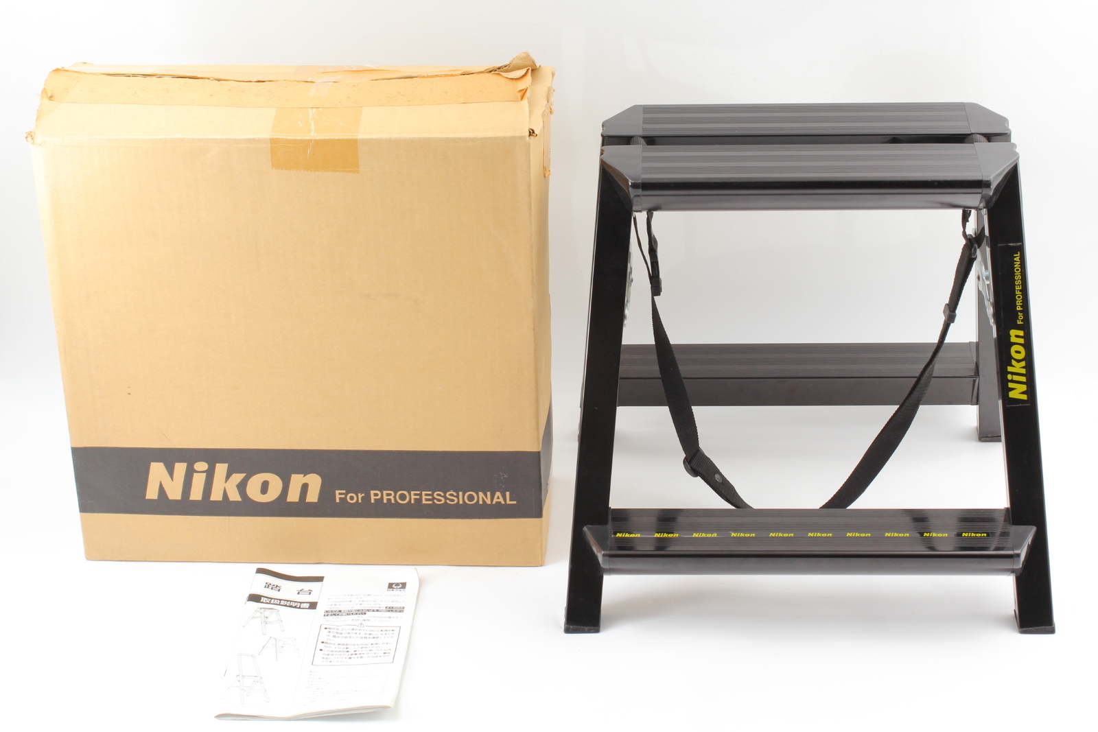 [  Exc+5 w/Strap in box ] Nikon Genuine Stepladder Step Ladder Black From JAPAN