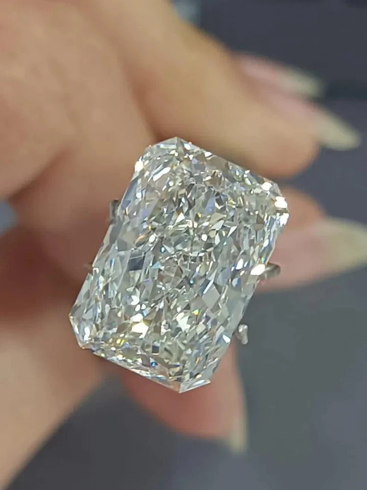 Loose Lab-Grown CVD Diamond 3.5 Ct Radiant Cut VVS1 - F Certified Diamond 6AGR