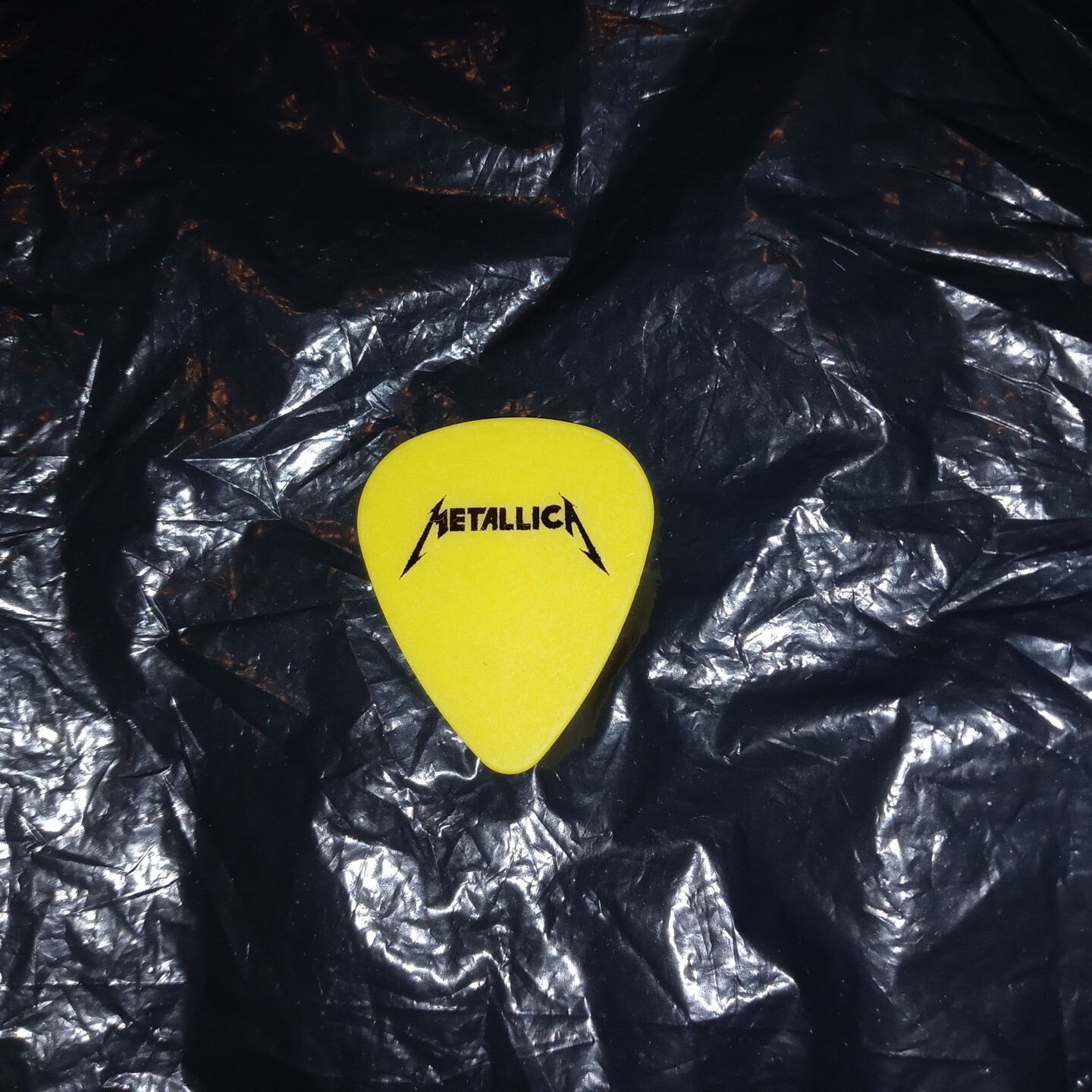 METALLICA Logo & Don't Tread On Me Snake James Hetfield 90s Yellow GUITAR PICK METALLICA Logo & Don't Tread On Me Snake James Hetfield 90s Yellow GUITAR PICK
