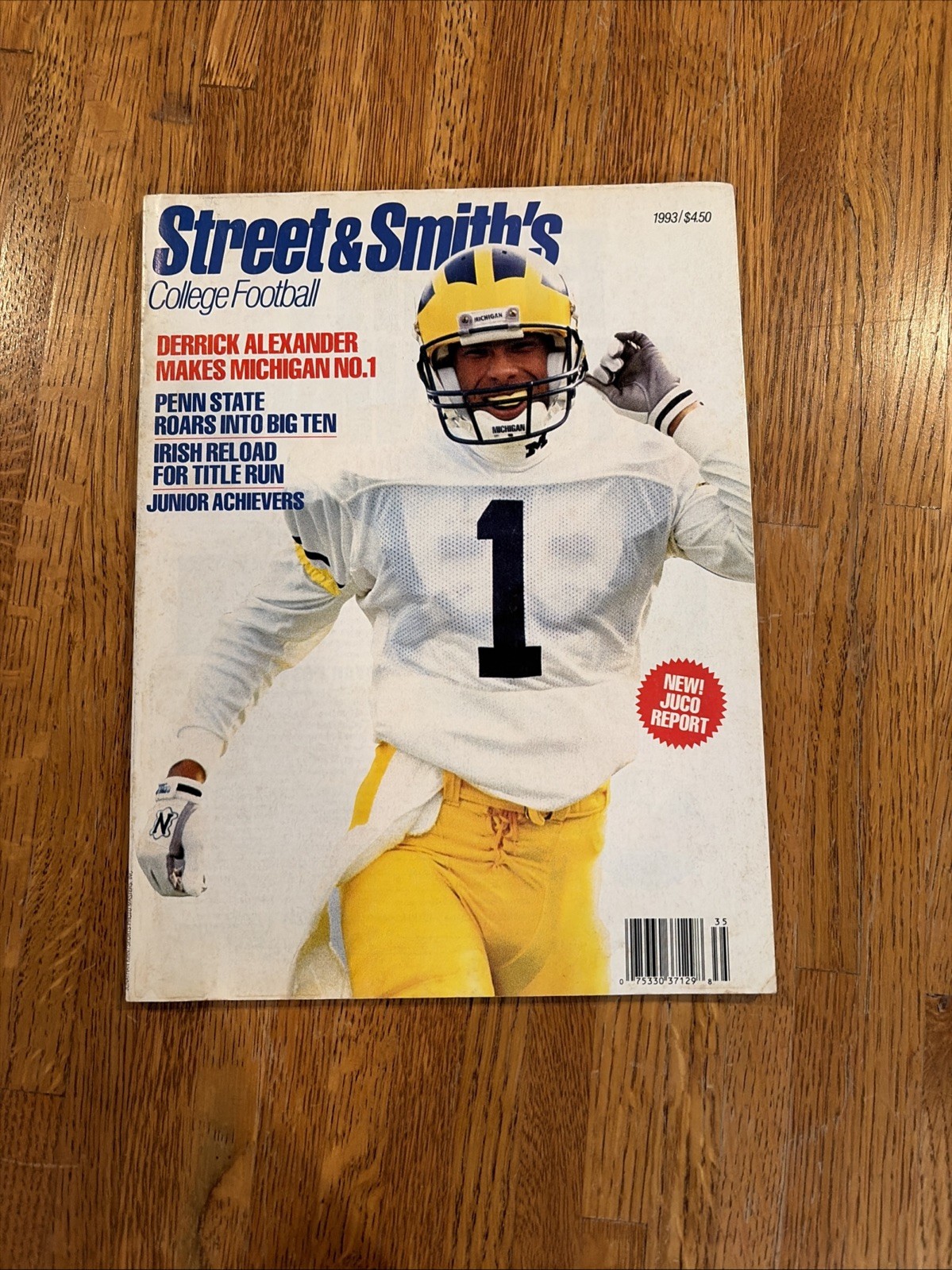 1993 STREET & SMITH\'S COLLEGE FOOTBALL MAGAZINE - DERRICK ALEXANDER COVER 1993 STREET & SMITH\'S COLLEGE FOOTBALL MAGAZINE - DERRICK ALEXANDER COVER