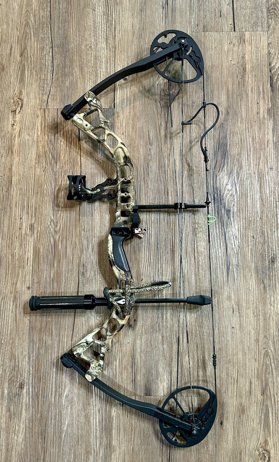 Diamond Archery Infinite Edge Right Hand Compound Bow 5-70lb 13-30” -  Camo