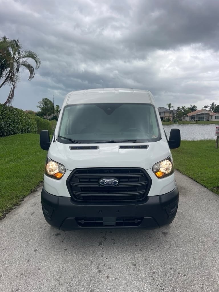 2023 Ford Transit-250 T-250