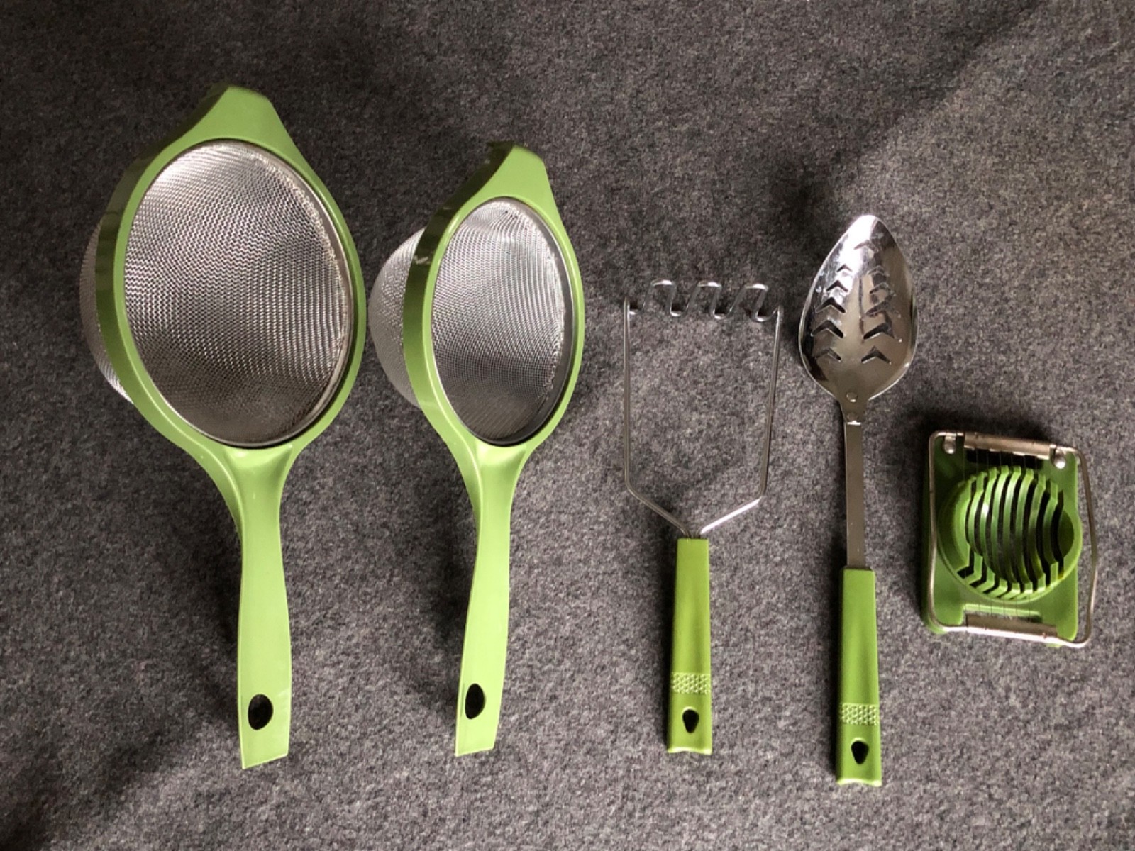 Vintage Avocado Green Kitchen Utensils Set 5 Pc Spoon Strainer MCM 