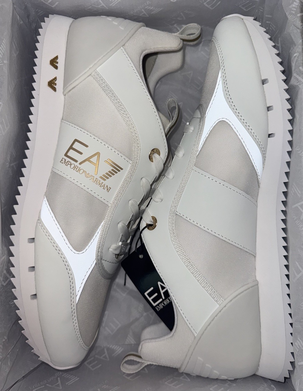 EA7 EMPORIO ARMANI $245 Men's Sneakers Running Shoes AUTHENTIC NEW White X8X027