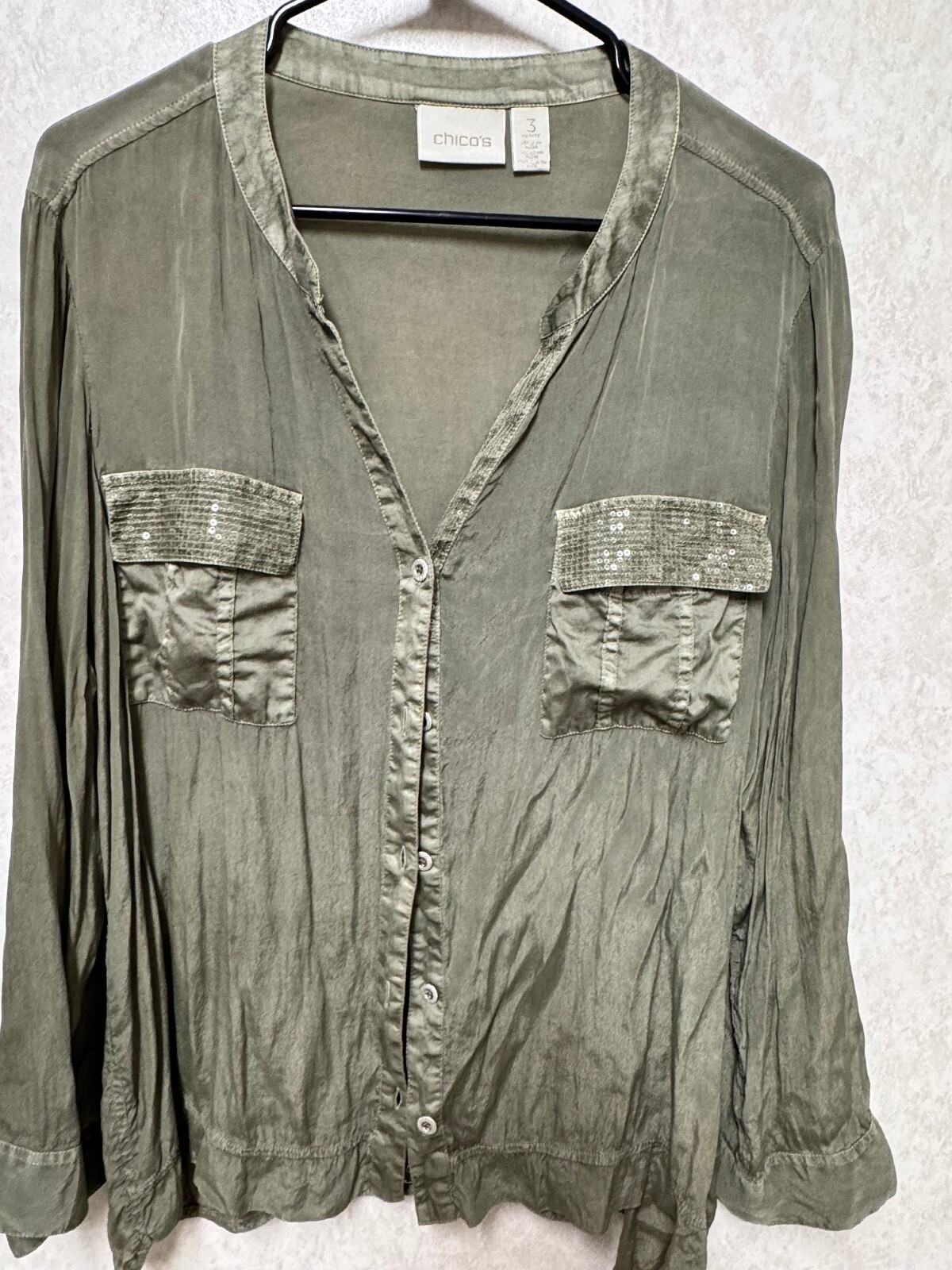 Chico\'s Sequin Accent Pocket Utility Shirt Olive Green Roll Tab Sleeve Size 3 XL Chico\'s Sequin Accent Pocket Utility Shirt Olive Green Roll Tab Sleeve Size 3 XL