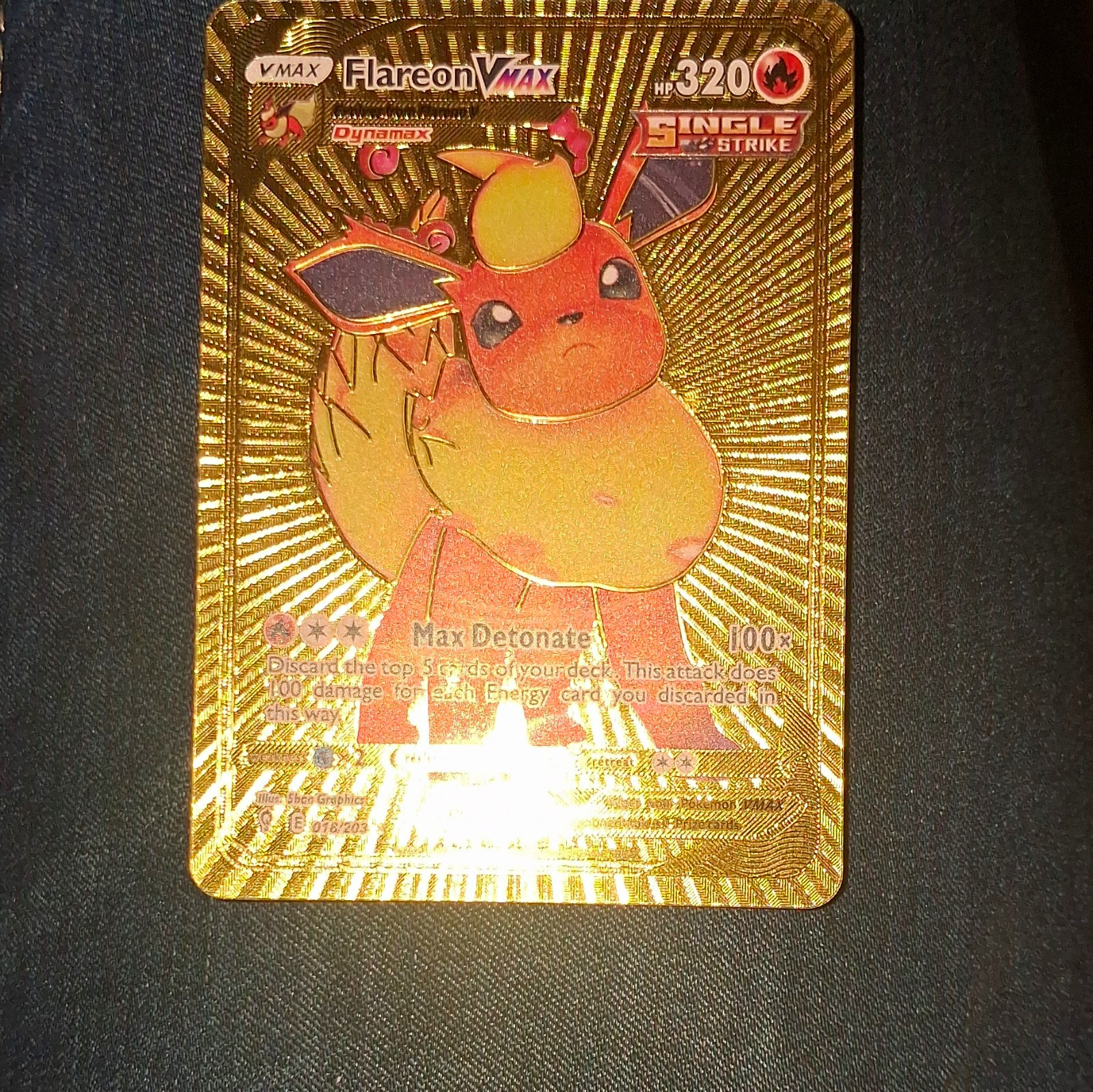 Pokémon TCG Flareon VMAX Holo Full Art Card 018/203 Evolving Skies 2021 Pokémon TCG Flareon VMAX Holo Full Art Card 018/203 Evolving Skies 2021