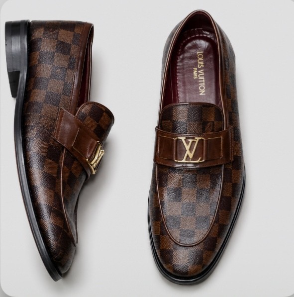 Louis Vuitton Major loafers brown shoes,Gold logo