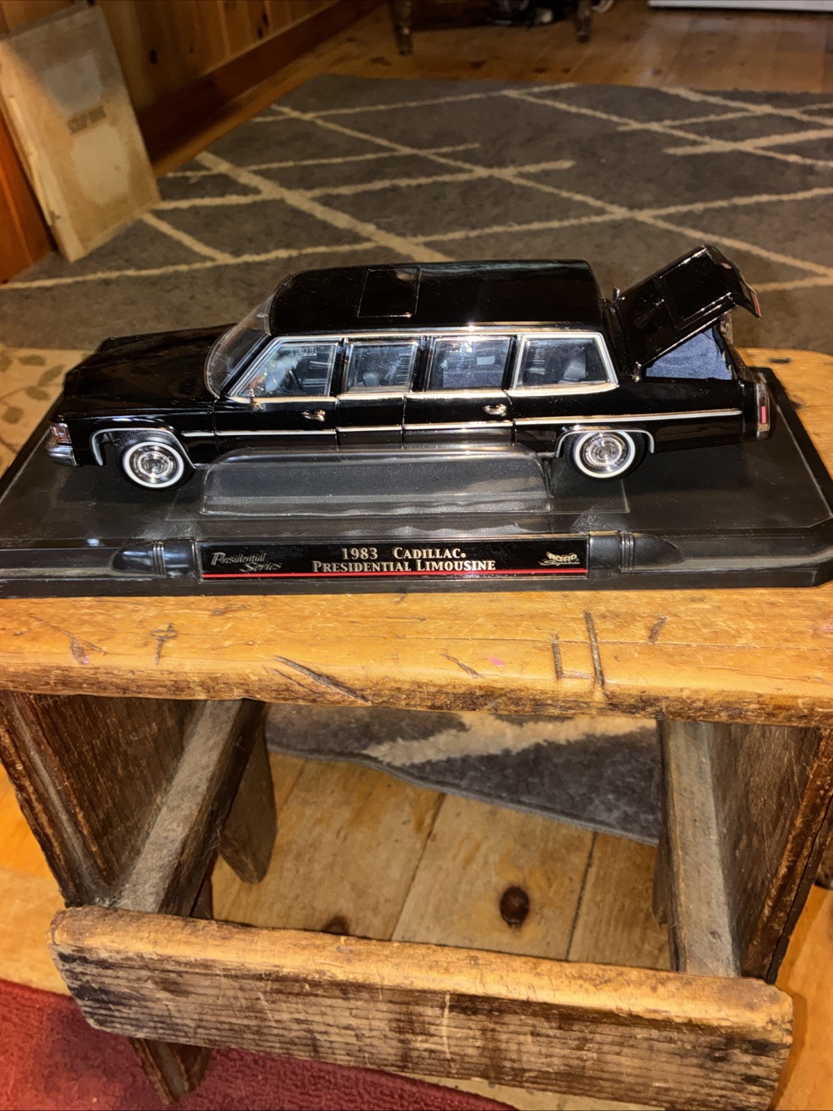 Premium Edition 1983 Cadillac Presidential Limousine Die Cast. Very Nice.