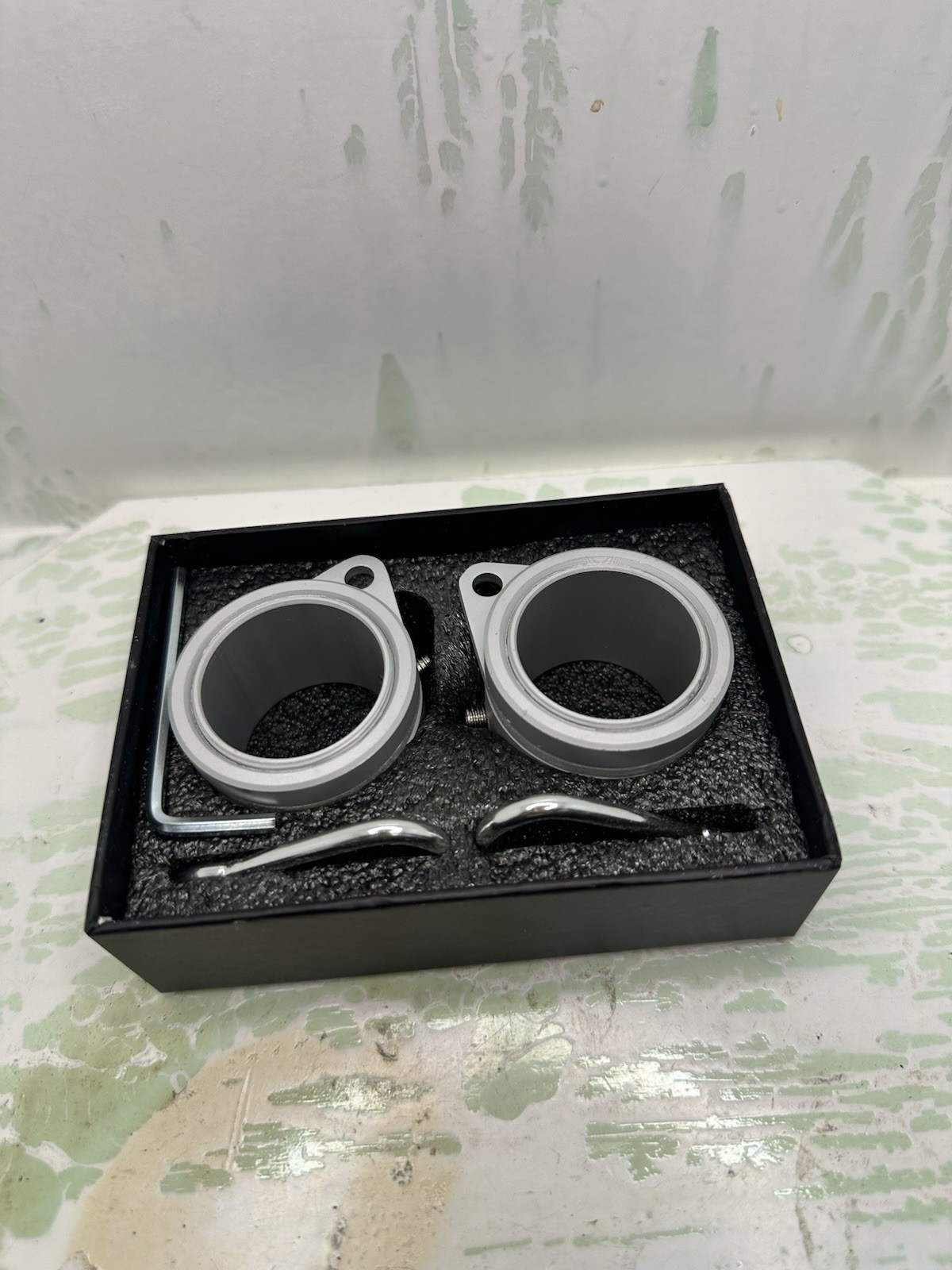 Anley Aluminum Flagpole Mounting Rings Set Anti Wrap Rotatable Ring 2 Pack New Anley Aluminum Flagpole Mounting Rings Set Anti Wrap Rotatable Ring 2 Pack New