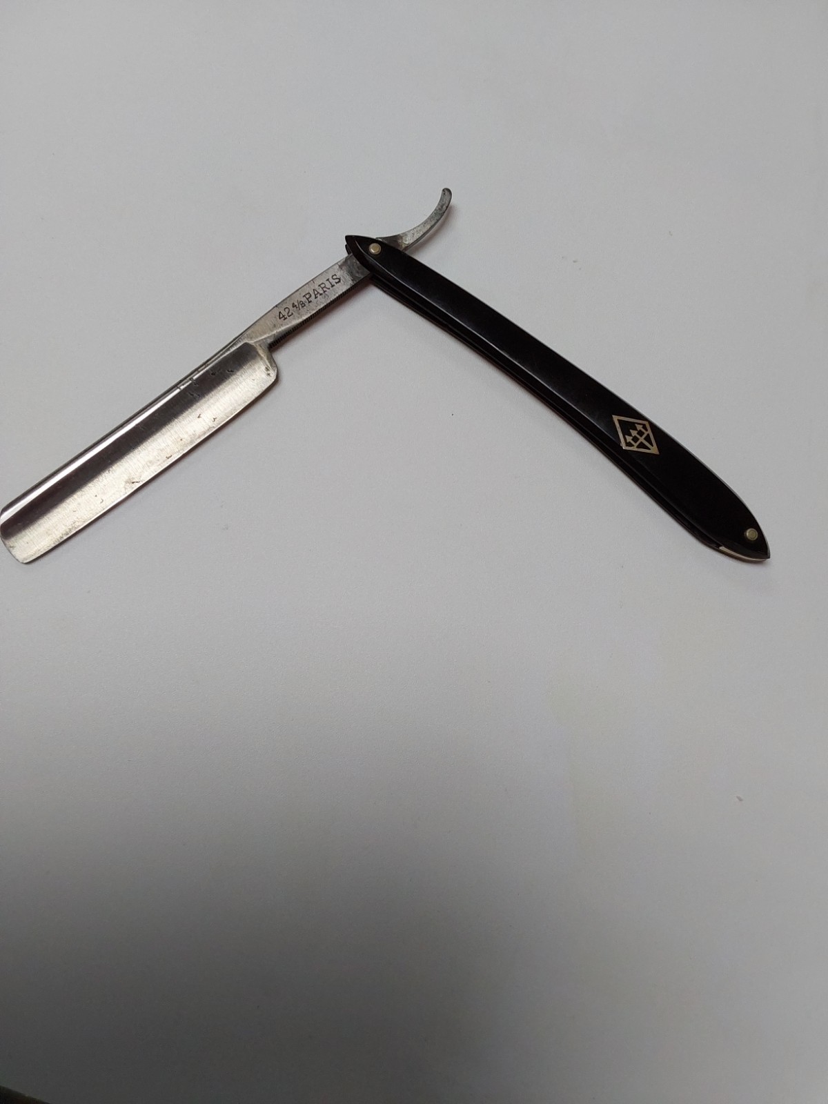 Vintage ED Wusthof Straight Razor 42 4/8 Germany Vintage ED Wusthof Straight Razor 42 4/8 Germany