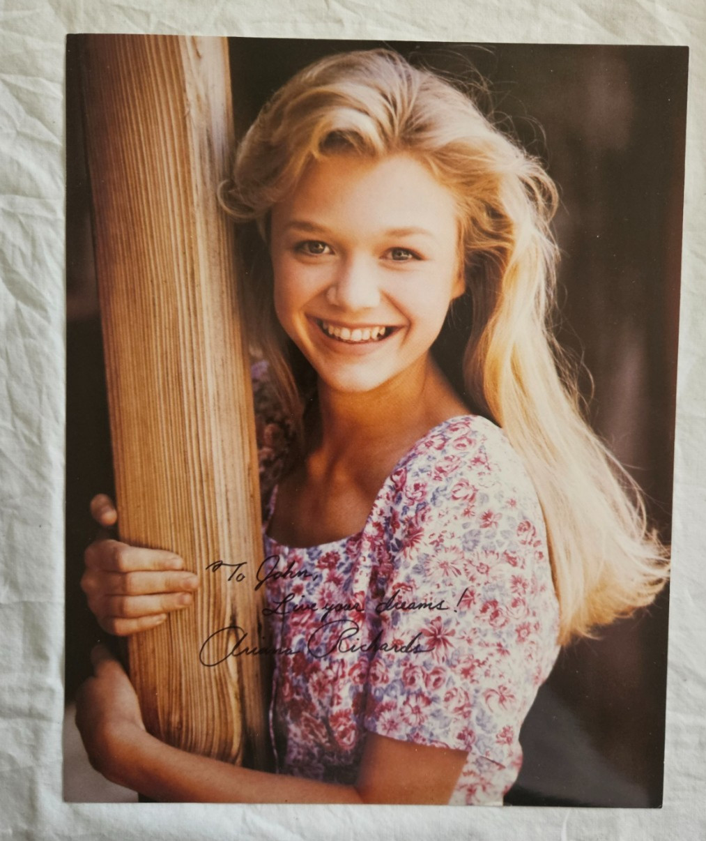 VTG - Arianna Richards signed 8x10 Jurassic Park - Tremors