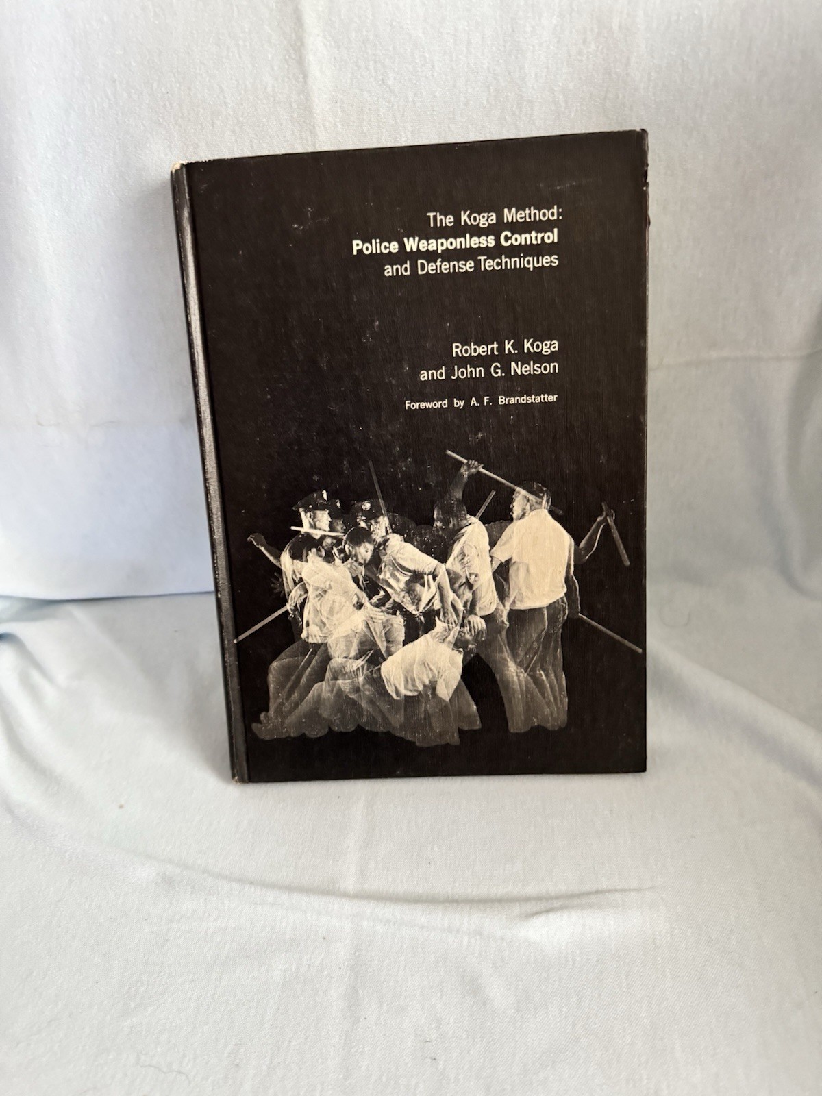 RARE 1967 THE KOGA METHOD POLICE WEAPONLESS CONTROL AND DEFENSE TECH MARTIAL ART RARE 1967 THE KOGA METHOD POLICE WEAPONLESS CONTROL AND DEFENSE TECH MARTIAL ART