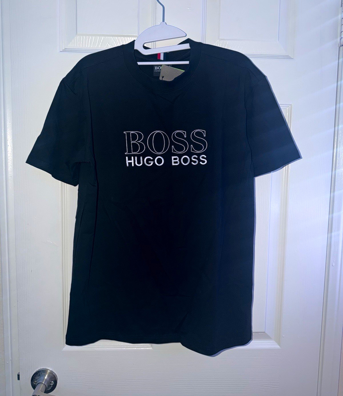 HUGO BOSS Men\'s Black Logo T-Shirt Short Sleeve Round Neck Size L HUGO BOSS Men\'s Black Logo T-Shirt Short Sleeve Round Neck Size L