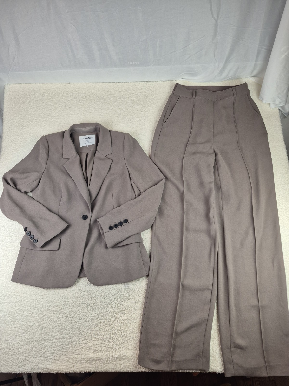 SPANX Carefree Crepe Suit Womens M Taupe Smoke Blazer Pleated Trousers $386 MSRP