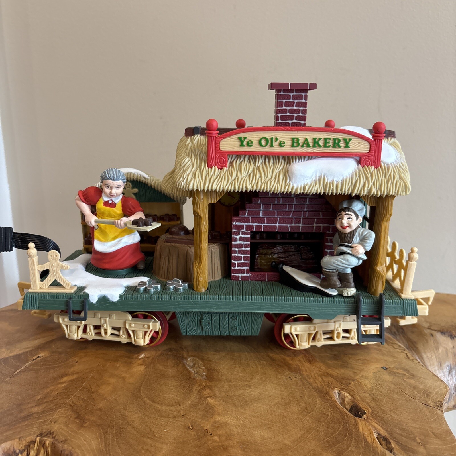 VTG New Bright Holiday Express Animated Train Car YE OL’E BAKERY 386 Not Tested VTG New Bright Holiday Express Animated Train Car YE OL’E BAKERY 386 Not Tested