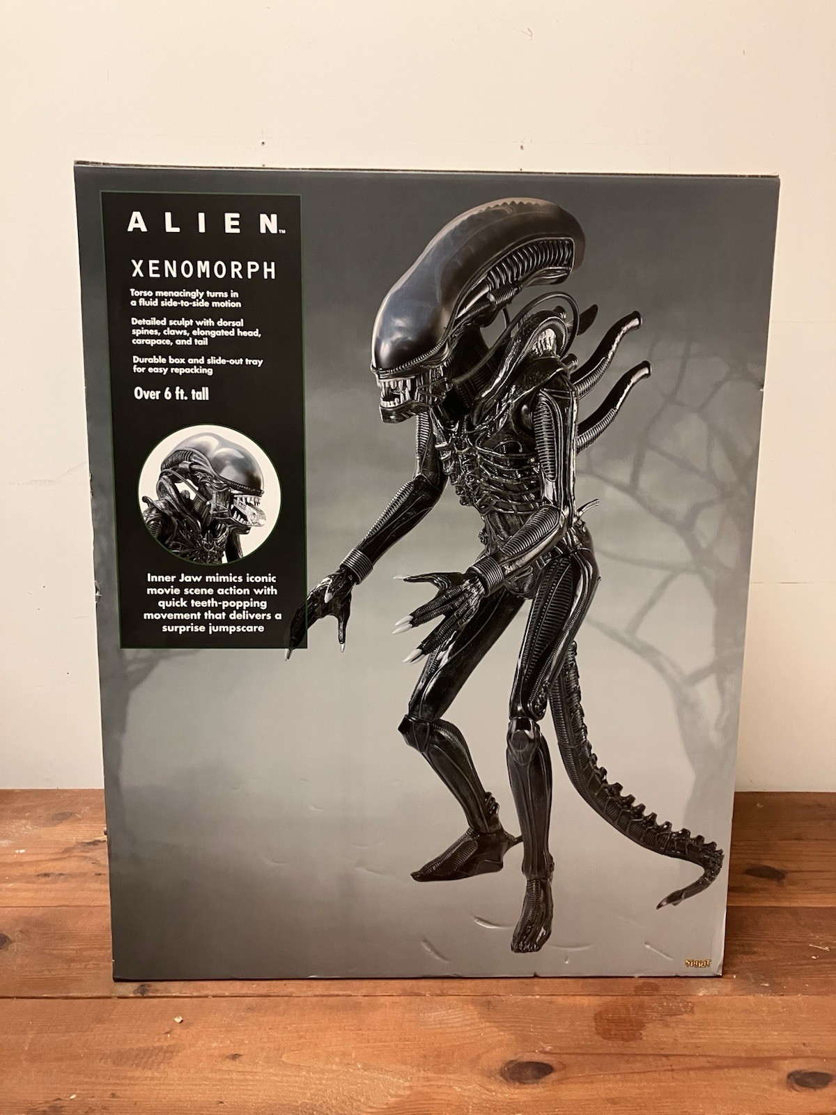 Spirit Halloween Alien Animatronic Xenomorph 6 Ft. 8 In. 2026 BRAND NEW Prop Spirit Halloween Alien Animatronic Xenomorph 6 Ft. 8 In. 2026 BRAND NEW Prop