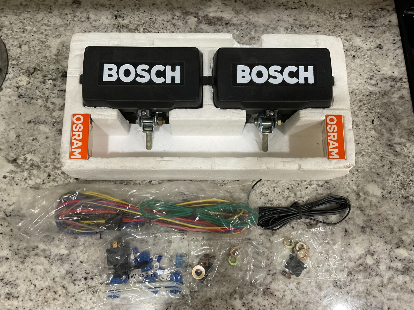 NOS BOSCH Rectangle Halogen Clear FOG LIGHTS Lamp W/COVERS PORSCHE AUDI VW 8328 NOS BOSCH Rectangle Halogen Clear FOG LIGHTS Lamp W/COVERS PORSCHE AUDI VW 8328