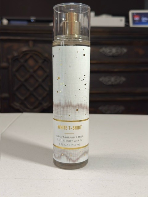 Retired [HTF] Bath & Body Works WHITE T-SHIRT Fine Fragrance Mist 8 oz. Spray