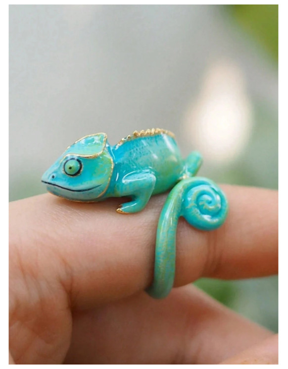 Adorable unique enamel Chameleon Ring size 7 Adorable unique enamel Chameleon Ring size 7
