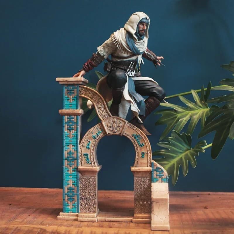 Assassin's Creed Mirage Collector's Case With Statue & Artbook Assassin's Creed Mirage Collector's Case With Statue & Artbook