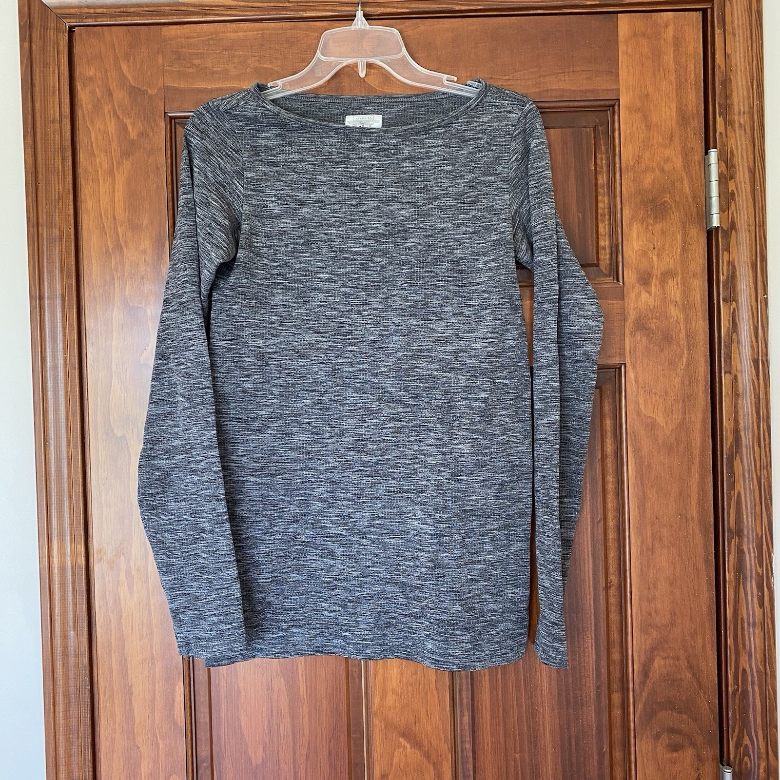 Athleta Women’s Heather Gray Long Sleeve Crew Neck Slim Fit Stretch Top L