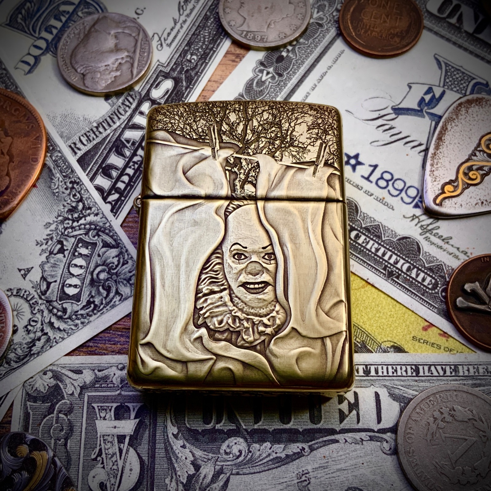 Zippo “Pennywise the Clown” It Movie (1990) themed Brass Armor Cigarette Lighter