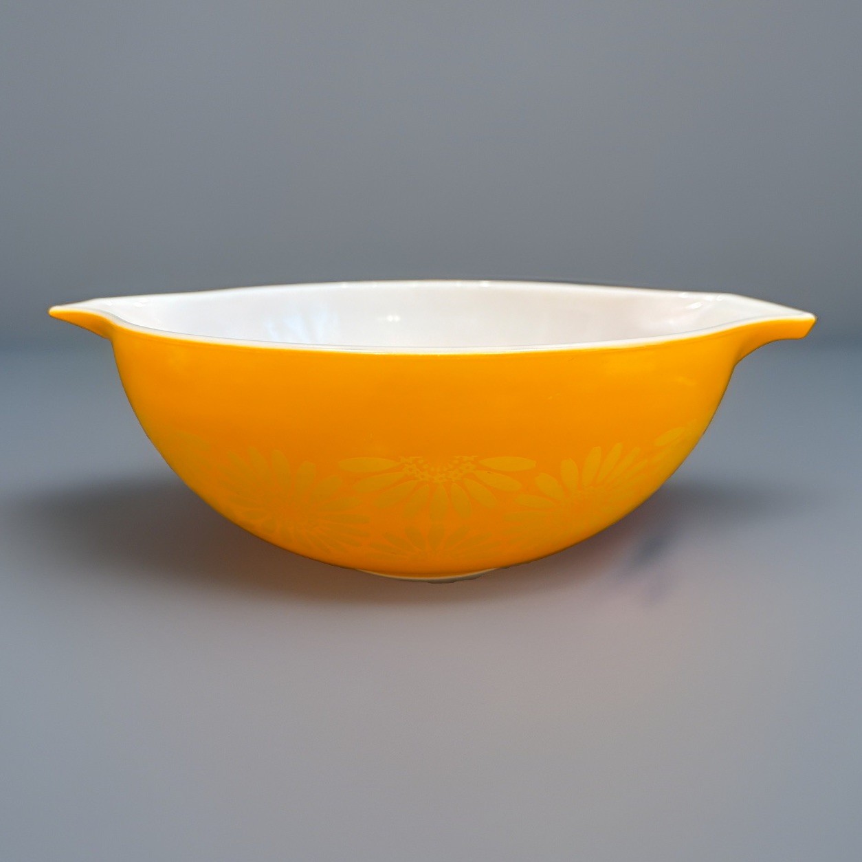 Vintage Pyrex # 444 Orange Yellow Daisy Sunflower Cinderella 4 Qt Nesting Bowl Vintage Pyrex # 444 Orange Yellow Daisy Sunflower Cinderella 4 Qt Nesting Bowl
