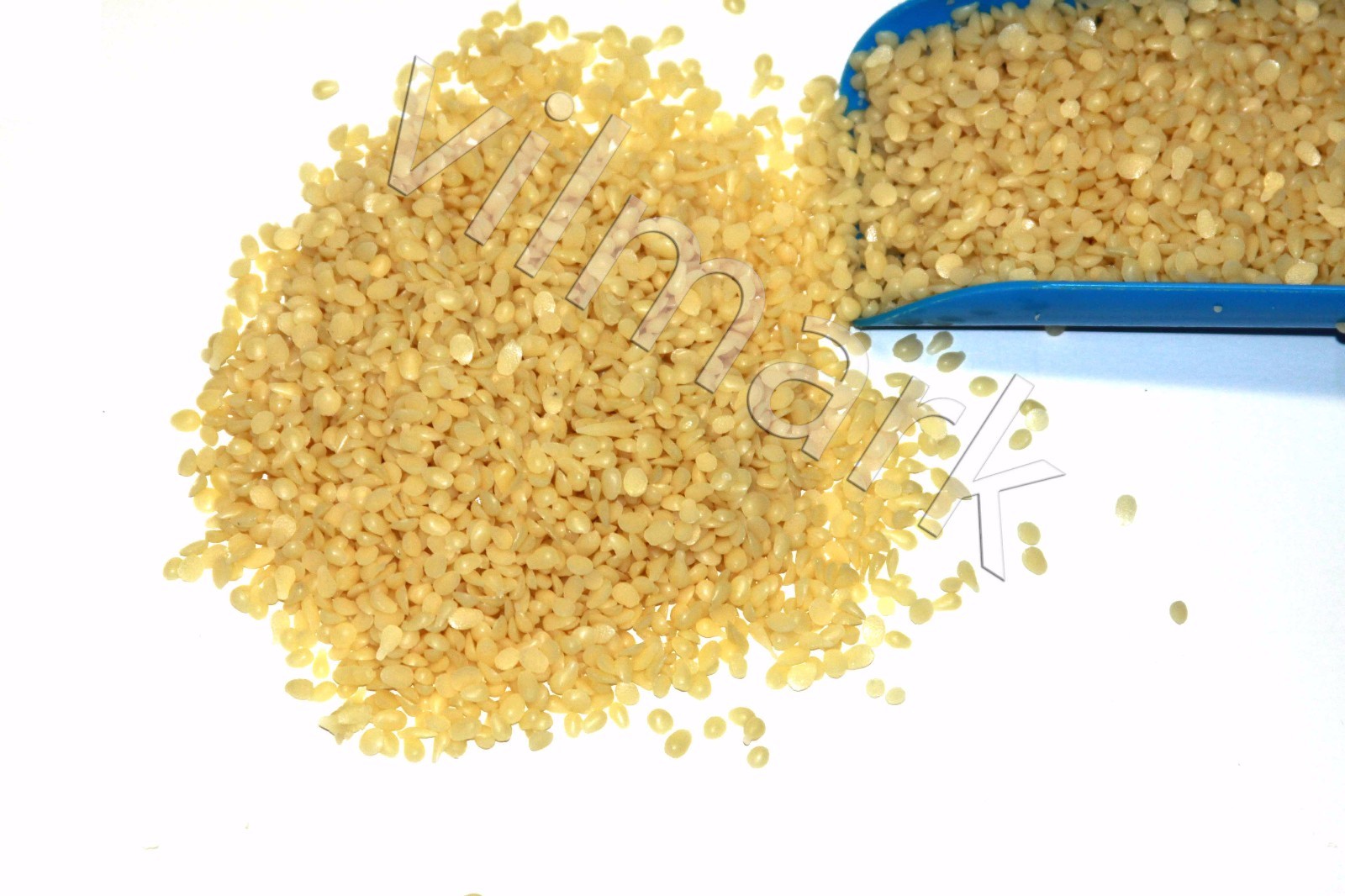 2 lbs BEESWAX YELLOW BEES WAX PELLETS PREMIUM 100% PURE COSMETIC GRADE A 2 lbs BEESWAX YELLOW BEES WAX PELLETS PREMIUM 100% PURE COSMETIC GRADE A