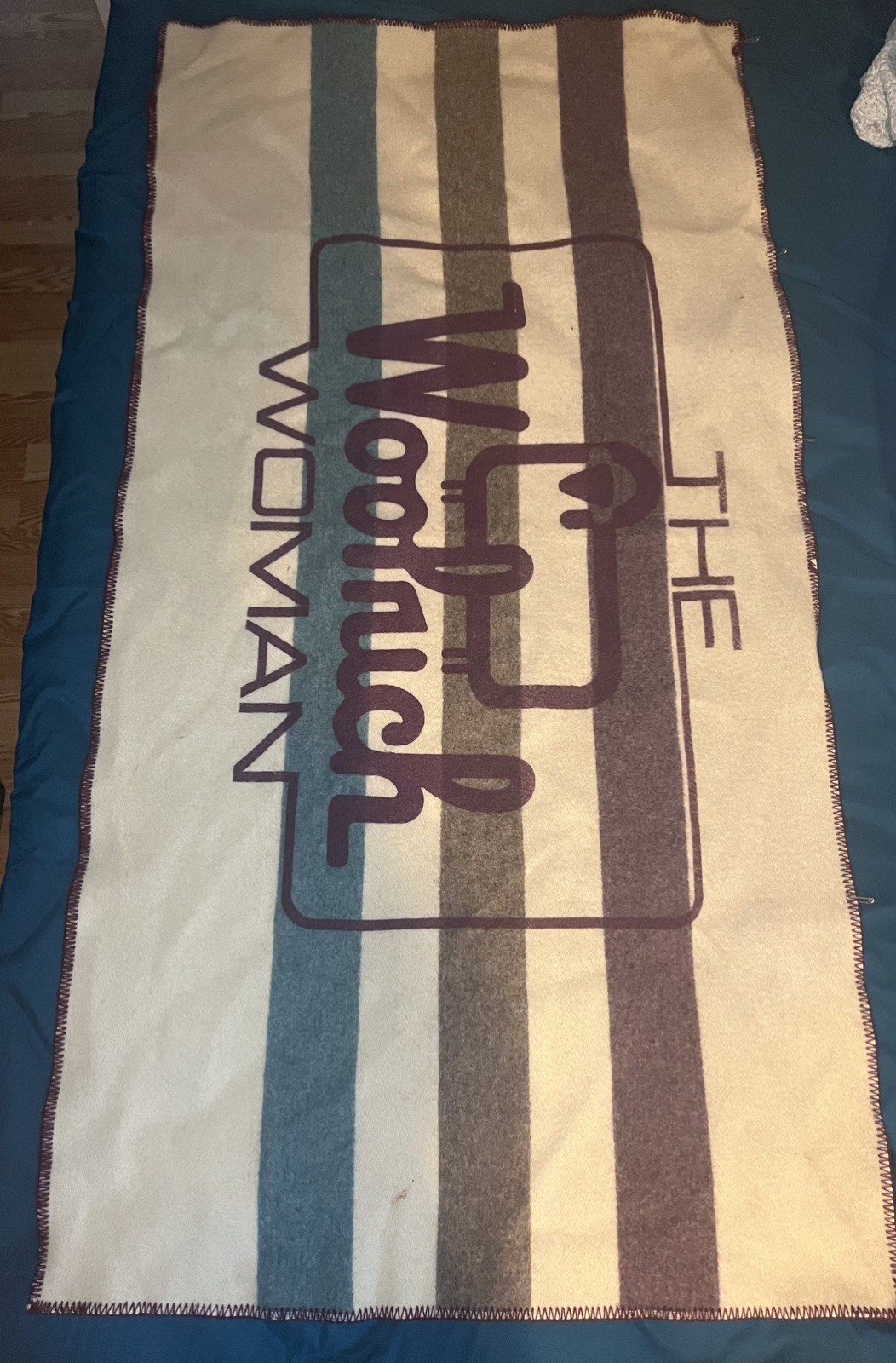 Vintage Woolrich Advertising Banner Blanket, 100% Wool Vintage Woolrich Advertising Banner Blanket, 100% Wool