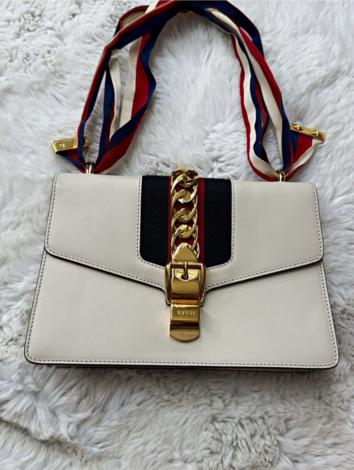 Gucci White Autentic Shoulder Bag Multicolor Web Strap Gold Hardware Push Lock Gucci White Autentic Shoulder Bag Multicolor Web Strap Gold Hardware Push Lock