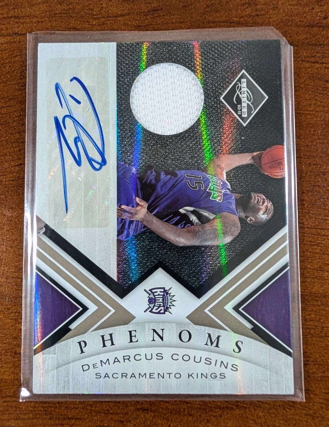 2010-11 Panini Limited Phenoms DeMarcus Cousins Auto /249 RC 🔥 #159 Rookie RPA 2010-11 Panini Limited Phenoms DeMarcus Cousins Auto /249 RC 🔥 #159 Rookie RPA