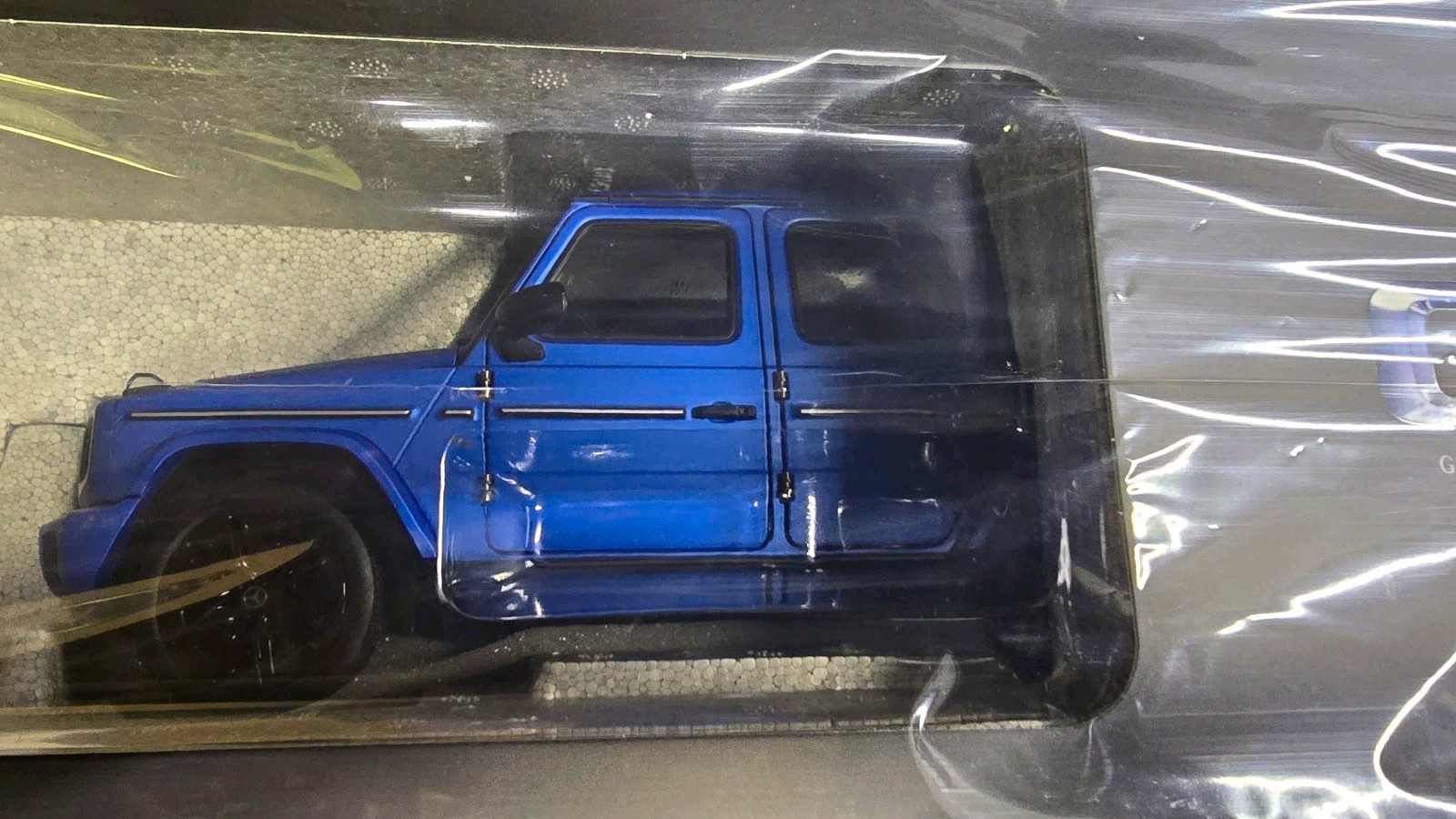 Norev Mercedes-Benz G 580 EQ Technology Diecast Car, 1:18 MANUFAKTUR Blue Norev Mercedes-Benz G 580 EQ Technology Diecast Car, 1:18 MANUFAKTUR Blue