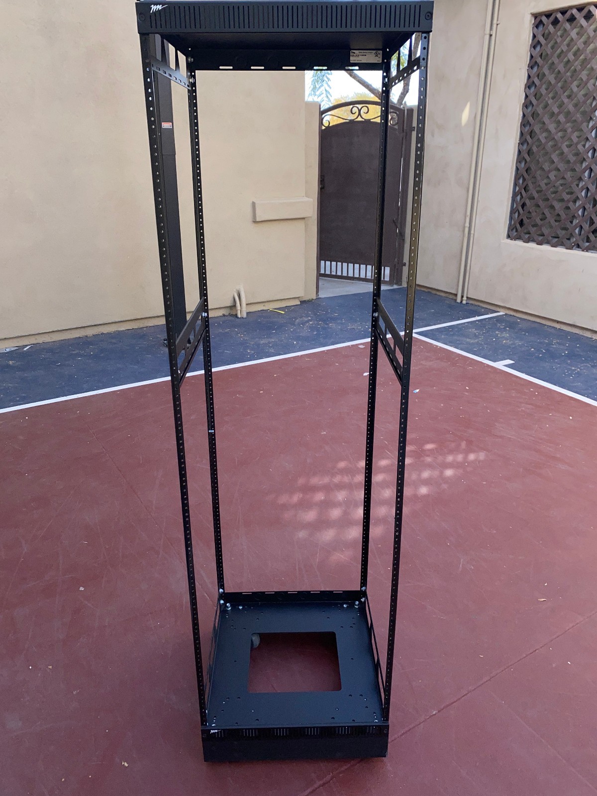 Middle Atlantic Slim 5-29-20 29 RU 20\'\' Depth AV Equipment Rack With Caster Base