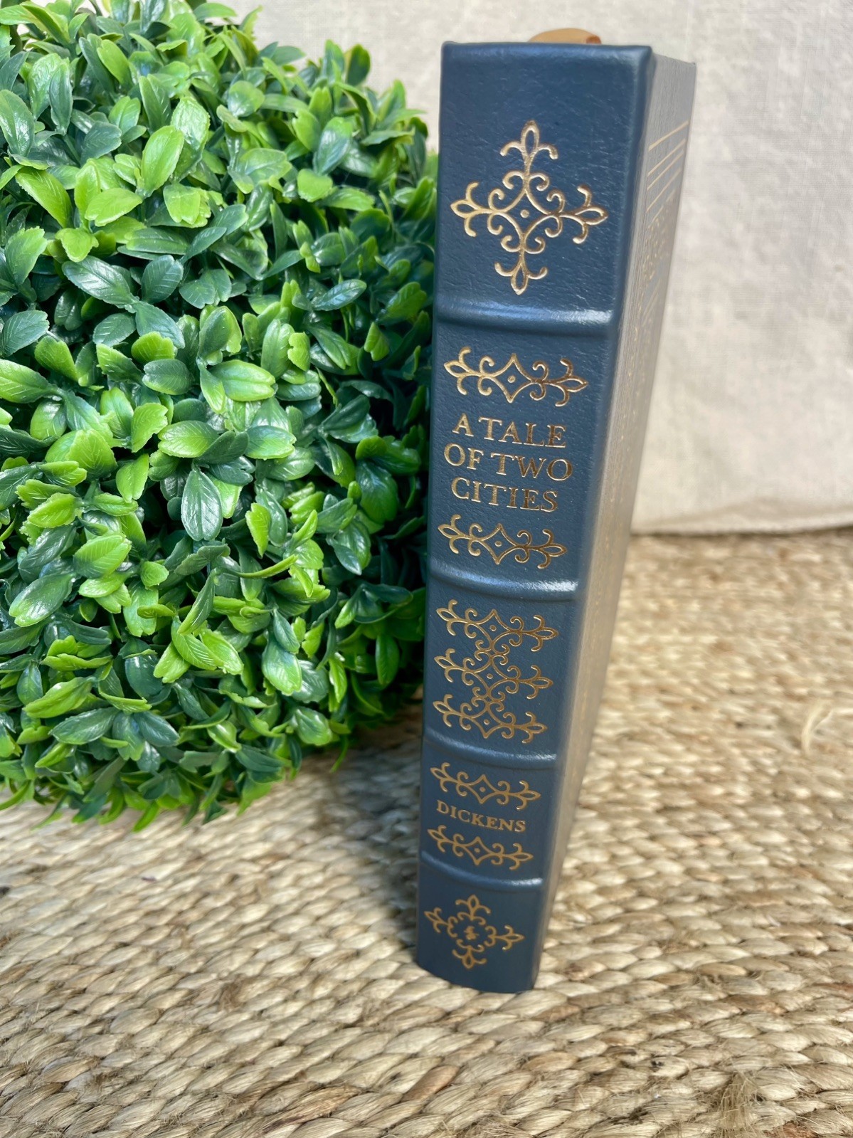 Easton Press A Tale of Two Cities Charles Dickens Leather Collectors Edition VG 