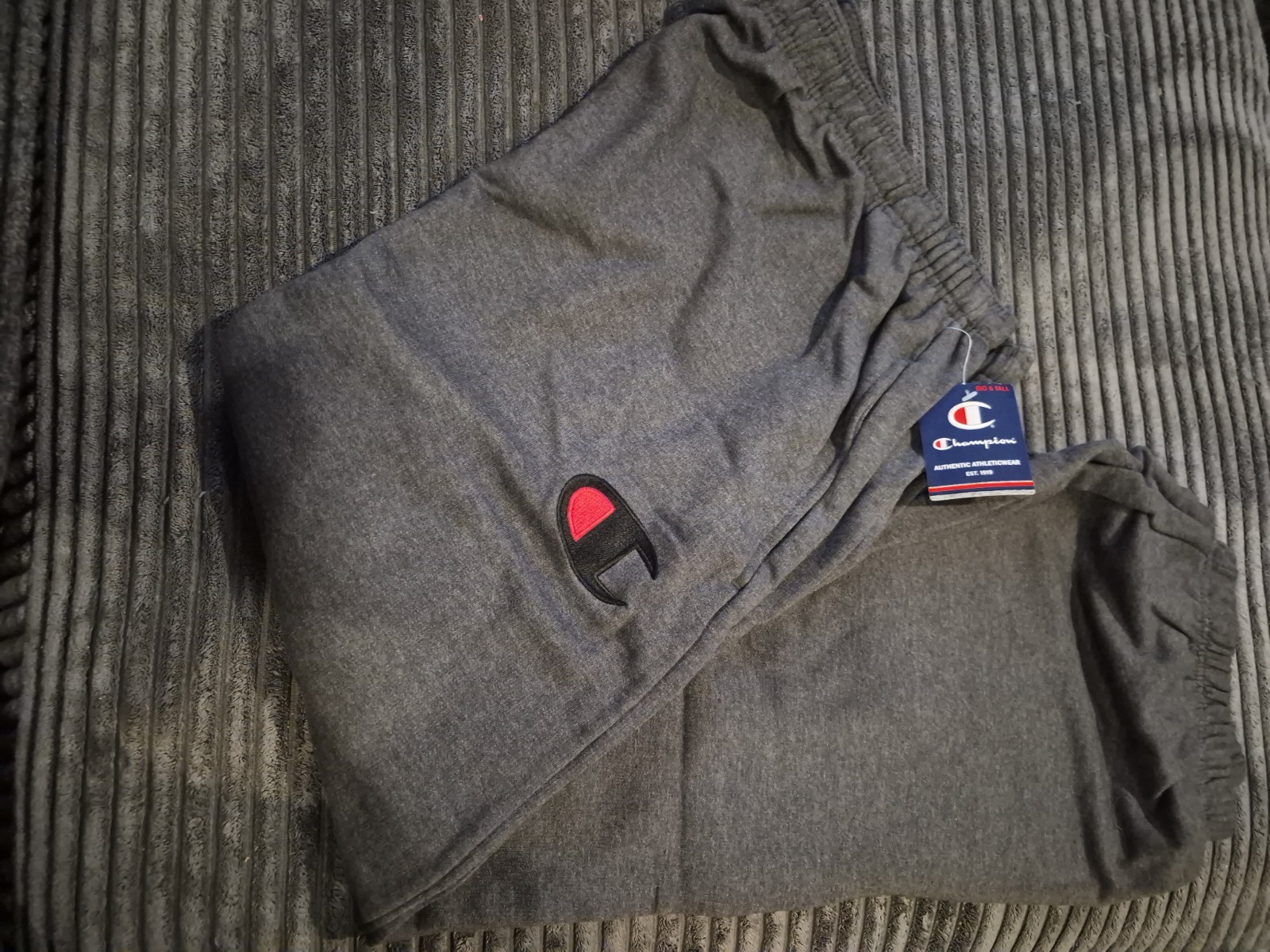 CHAMPION Big C Logo Charcoal Gray Jogger Sweatpants Men\'s Size 5XL NWT CHAMPION Big C Logo Charcoal Gray Jogger Sweatpants Men\'s Size 5XL NWT