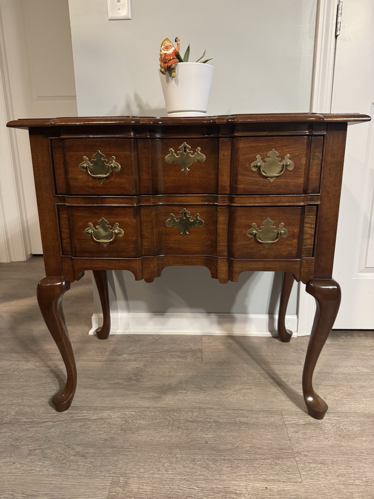 Pennsylvania House Queen Anne Vintage Cherry Commode *Local Pickup Walworth WI. Pennsylvania House Queen Anne Vintage Cherry Commode *Local Pickup Walworth WI.