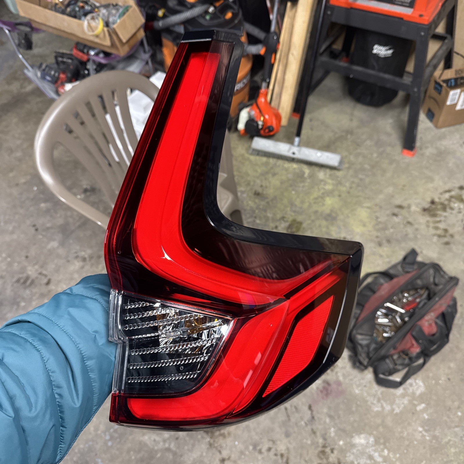 2023-2026 HONDA CR-V RH TAIL LAMP ASSY OEM Passenger Led Damaged 2023-2026 HONDA CR-V RH TAIL LAMP ASSY OEM Passenger Led Damaged