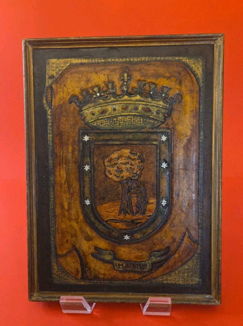 VTG Coat Of Arms Madrid Spain Tooled Leather Wood Frame Home Decor 10x13 1940\'s