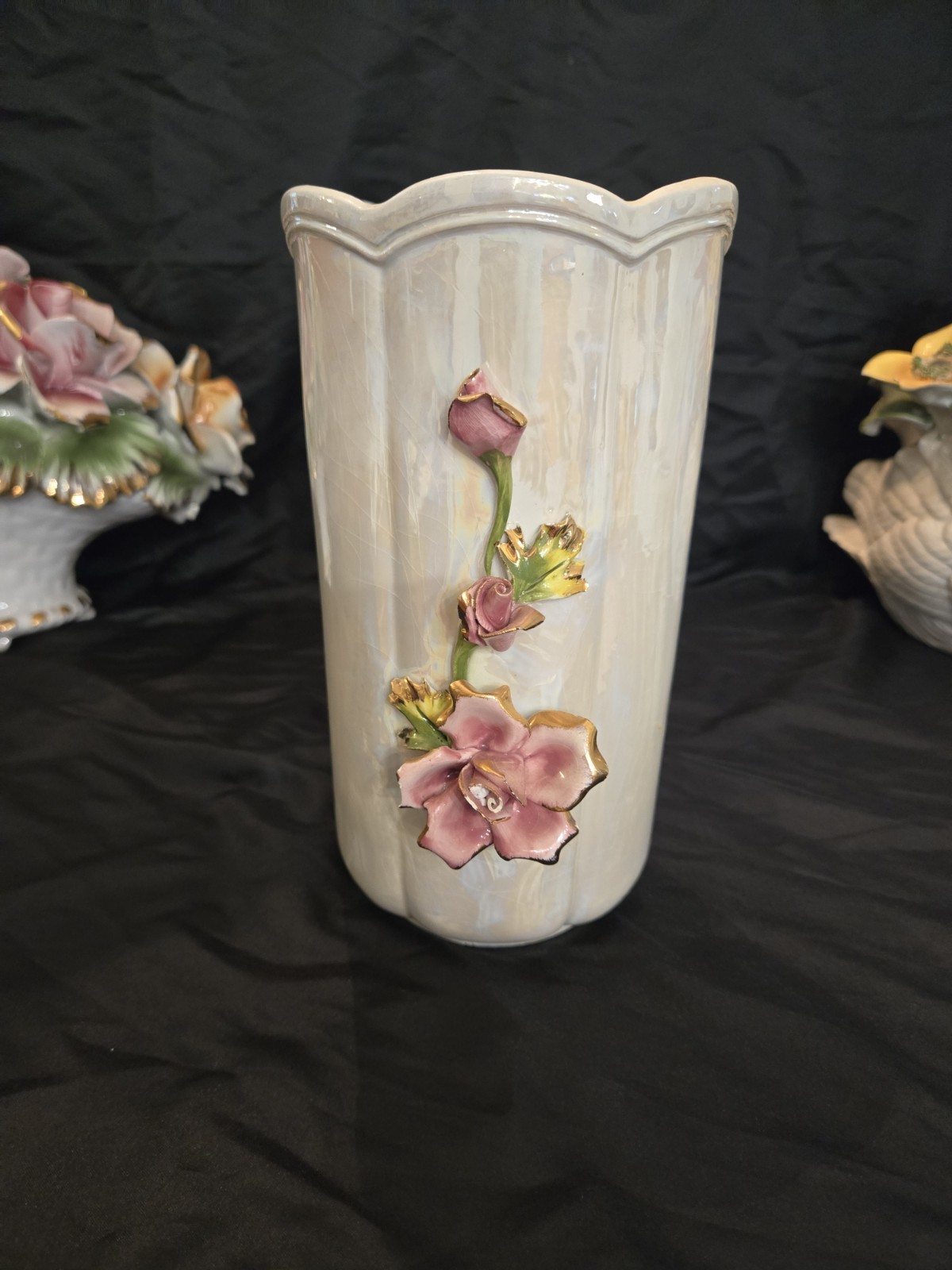 Vintage Capodimonte Italy Iridescent Pearl Vase Roses Gold Trim Vintage Capodimonte Italy Iridescent Pearl Vase Roses Gold Trim