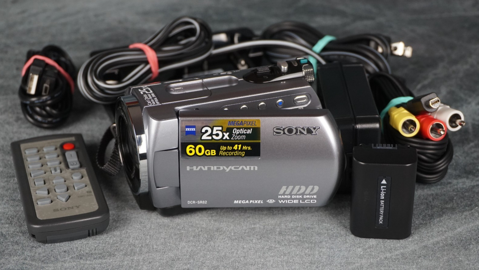 Sony Handycam DCR-SR82 480i 60GB HDD Standard Definition Camcorder 25x Tested