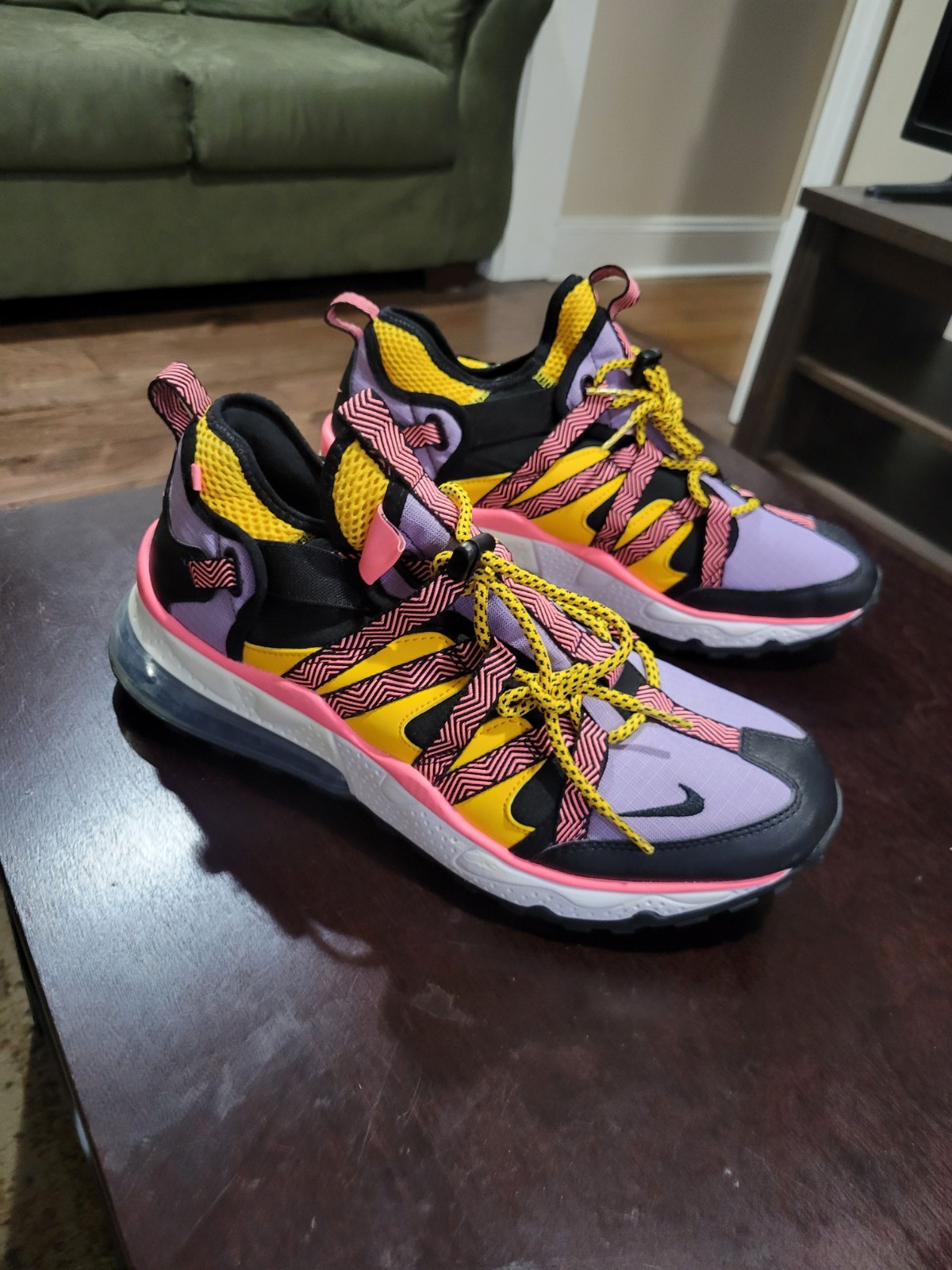 Nike Air Men’s Low Top Lace-Up Colorblock Sneakers Purple Black Yellow Pink